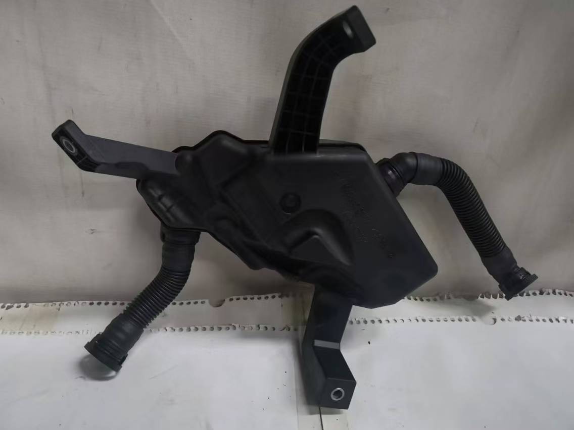 奔馳發動機OM936空氣壓縮機消音器A9361300107